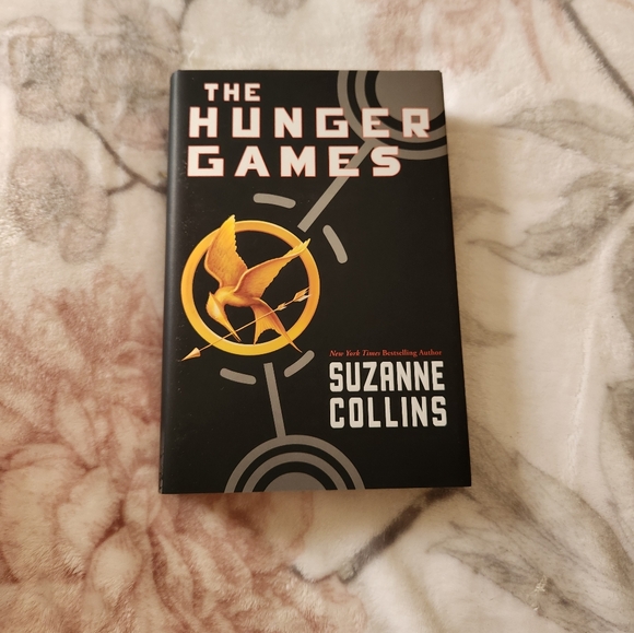 The Hunger Games Trilogy by Suzanne Collins (3 Book Set) Hardbacks - Picture 9 of 16